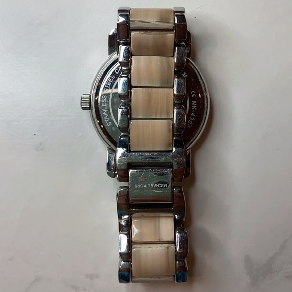 Michael Kors Woman watch - Picture 3 of 3